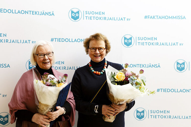 Warelius-palkinnot Laura Kolbelle ja Riitta Konttiselle