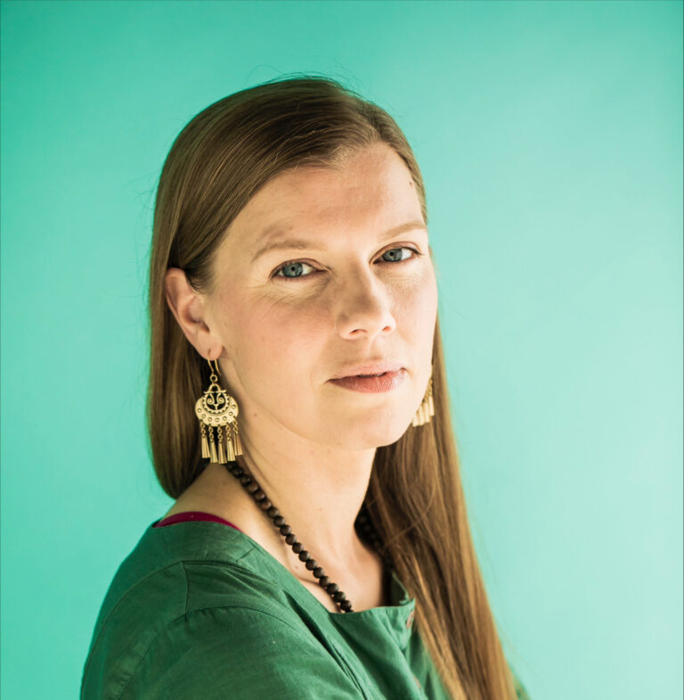 Noora Mustajoki: Moniääninen tietokirjailija